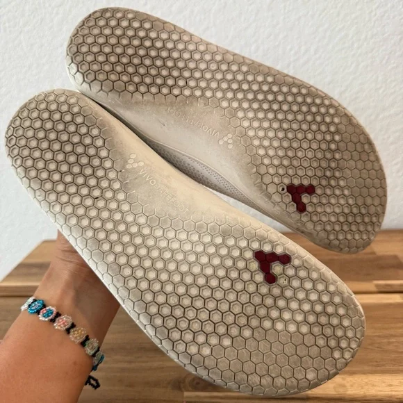 VivoBarefoot- Women’s White Lite Knit Sneakers- Size 8 - Picture 6 of 7